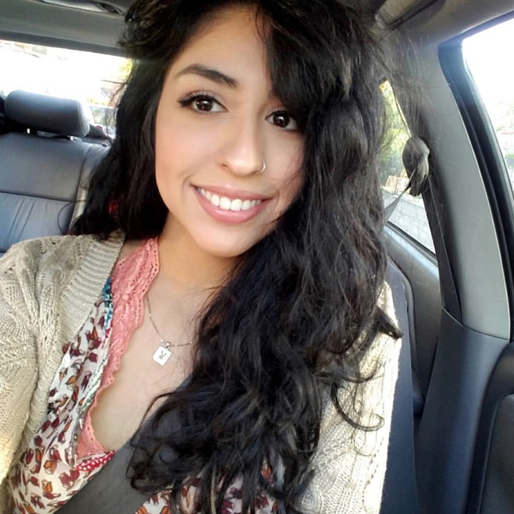 Meet your Posher, Alejandra
